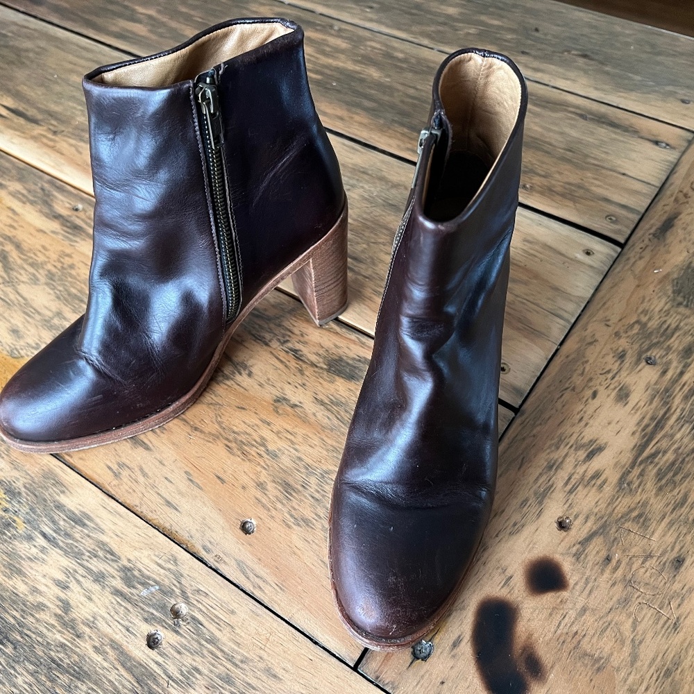 A.P.C. Brown Leather Ankle Boots